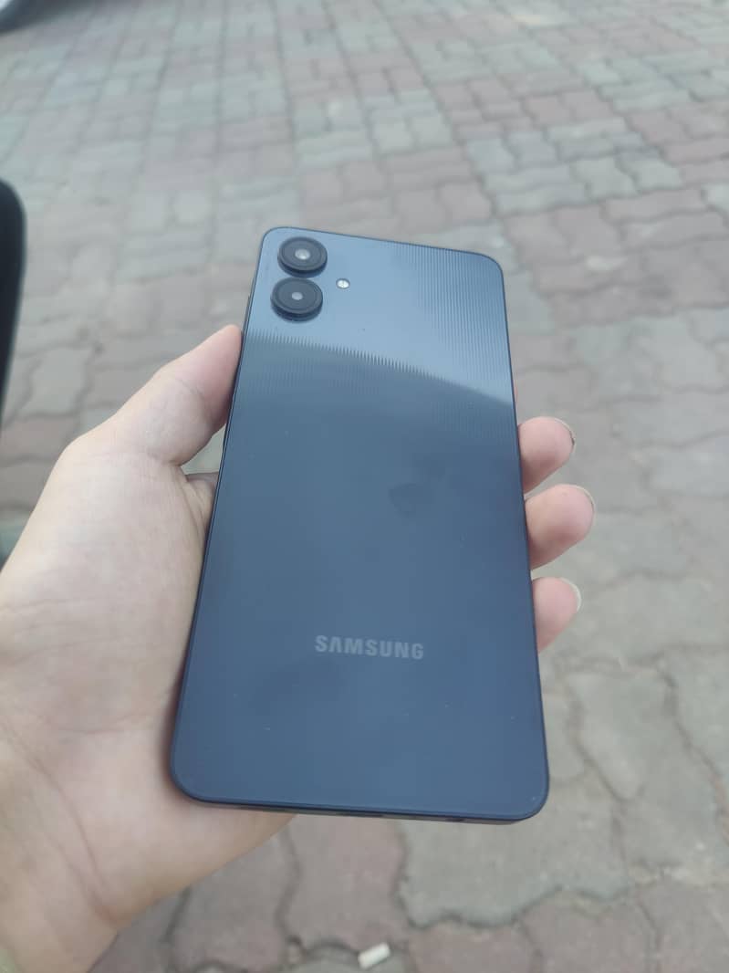 Samsung Mobile A06 1