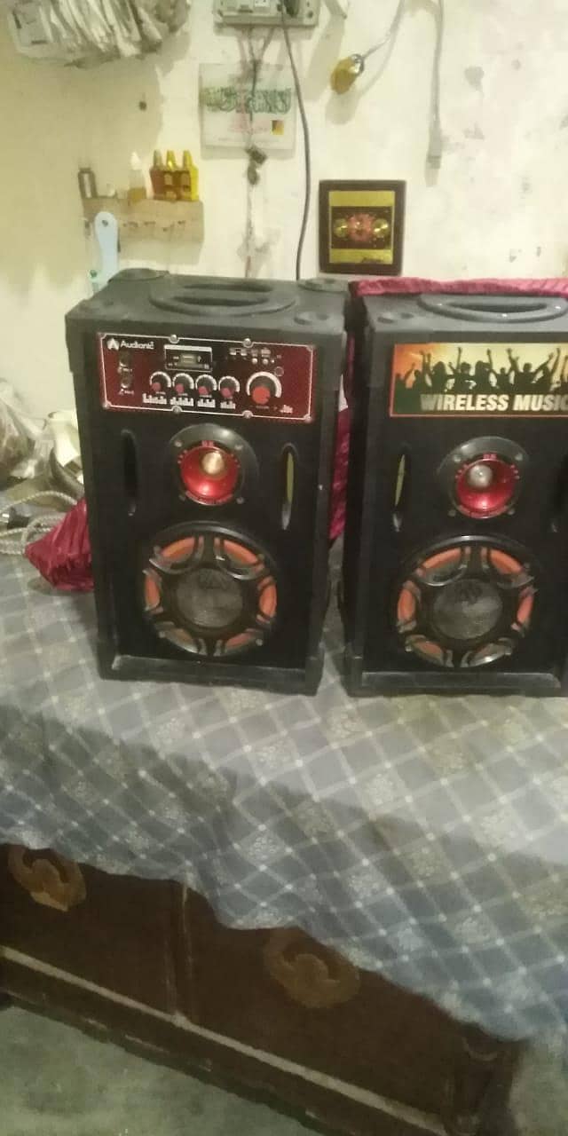 Bluetooth speaker 0