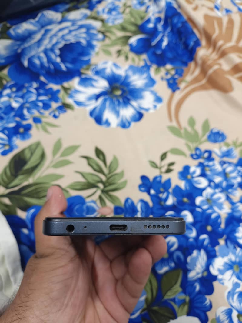 Tecno Spark Go 2024 4