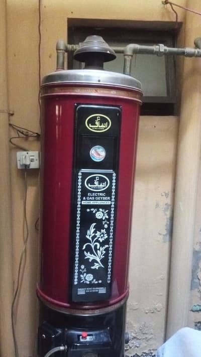 Electric And Gas Hybrid Geyser