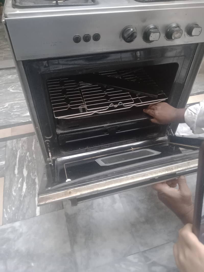 Gas Cooking range 1