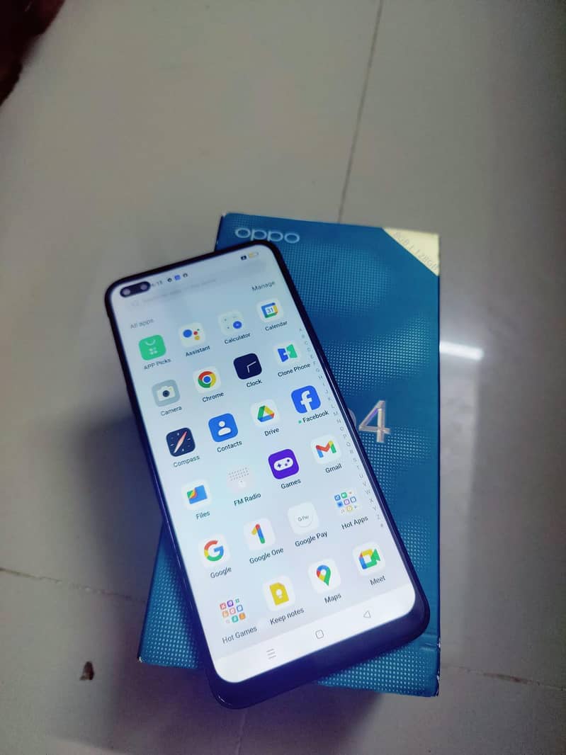 OPPO Reno4 1