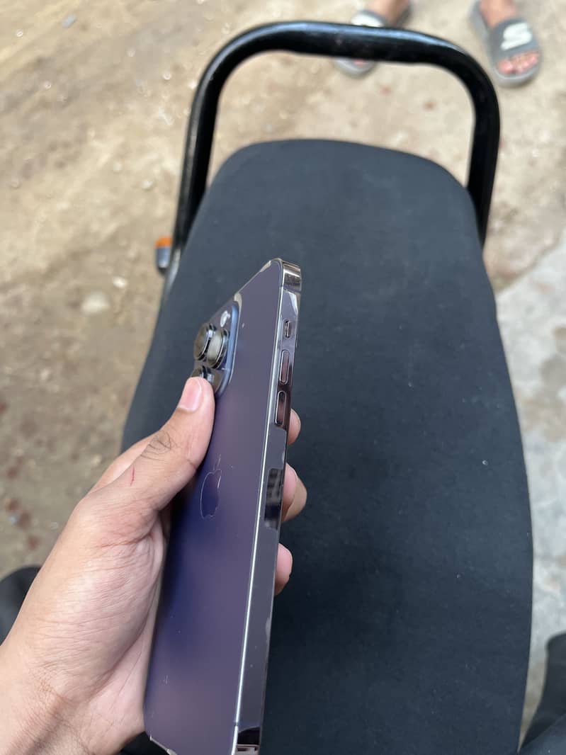 Apple iPhone 14 Pro Max 2