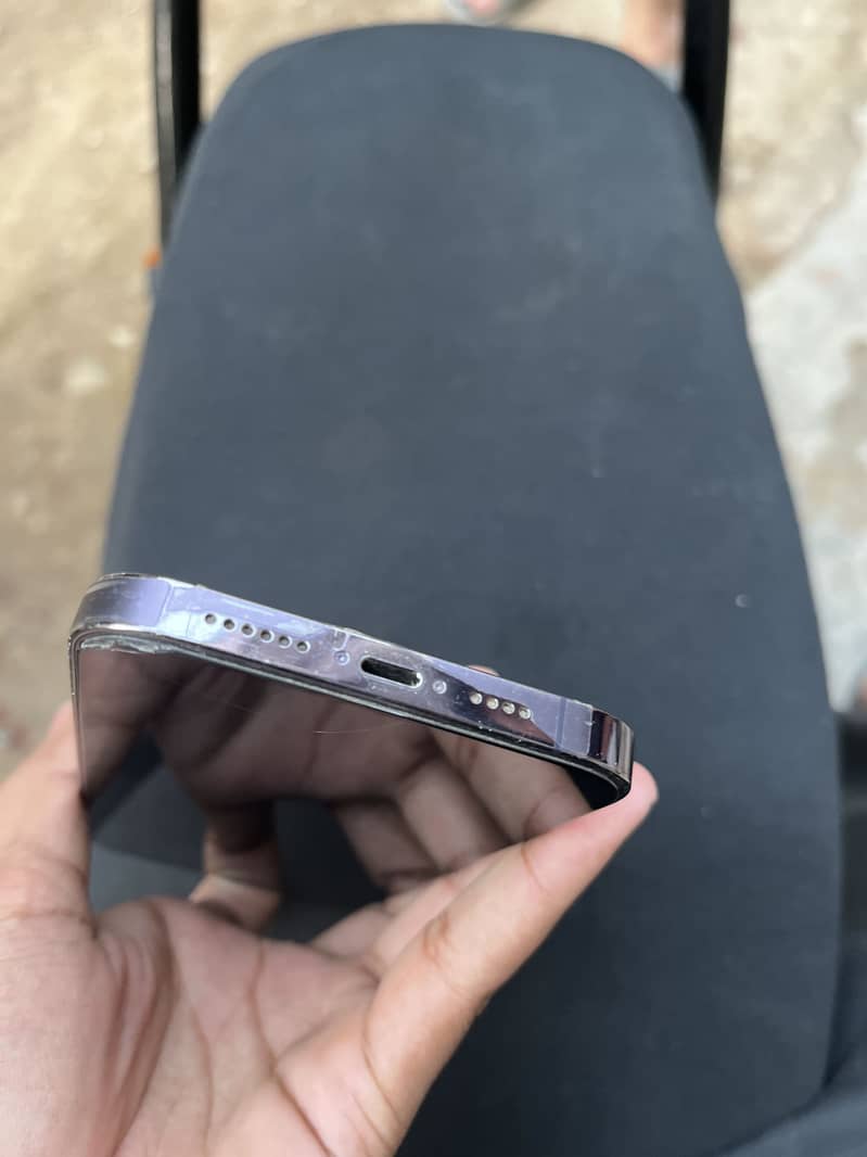 Apple iPhone 14 Pro Max 6