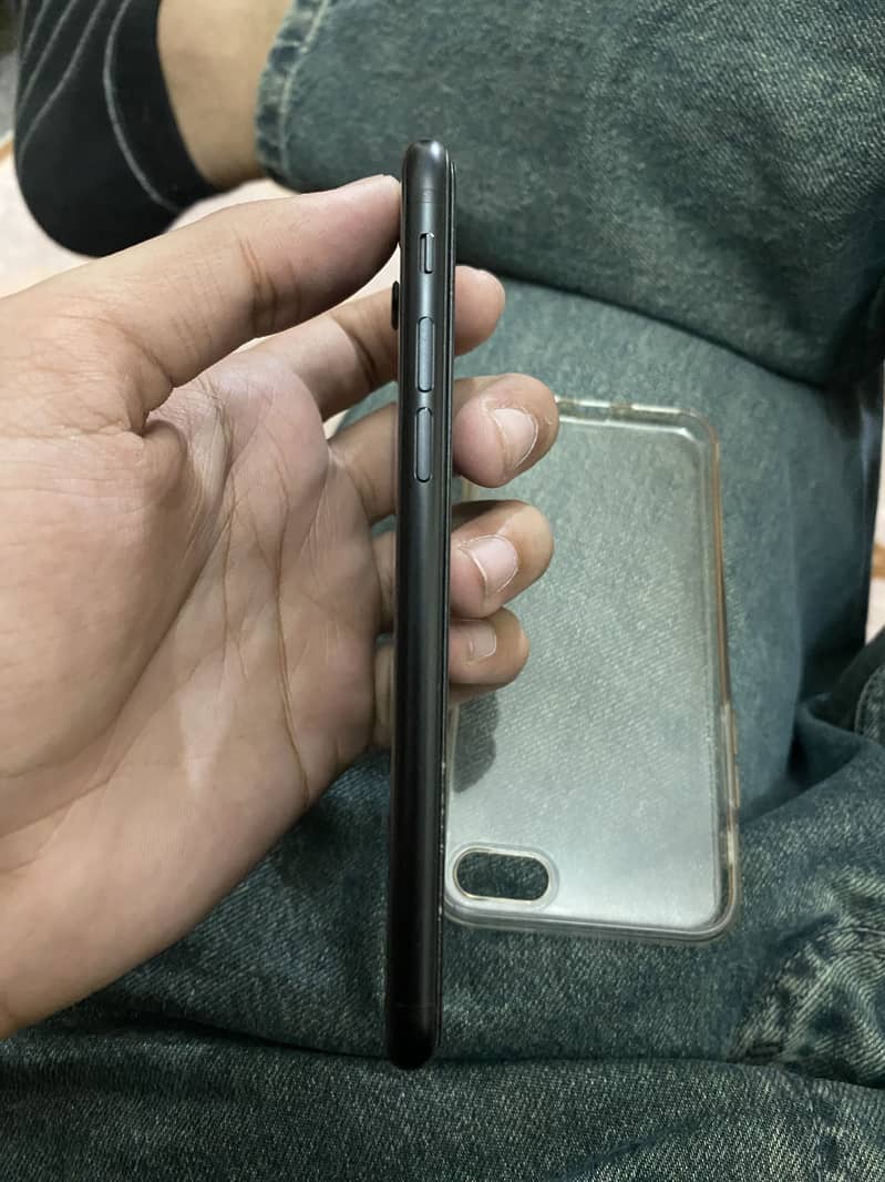 Apple iPhone SE 0