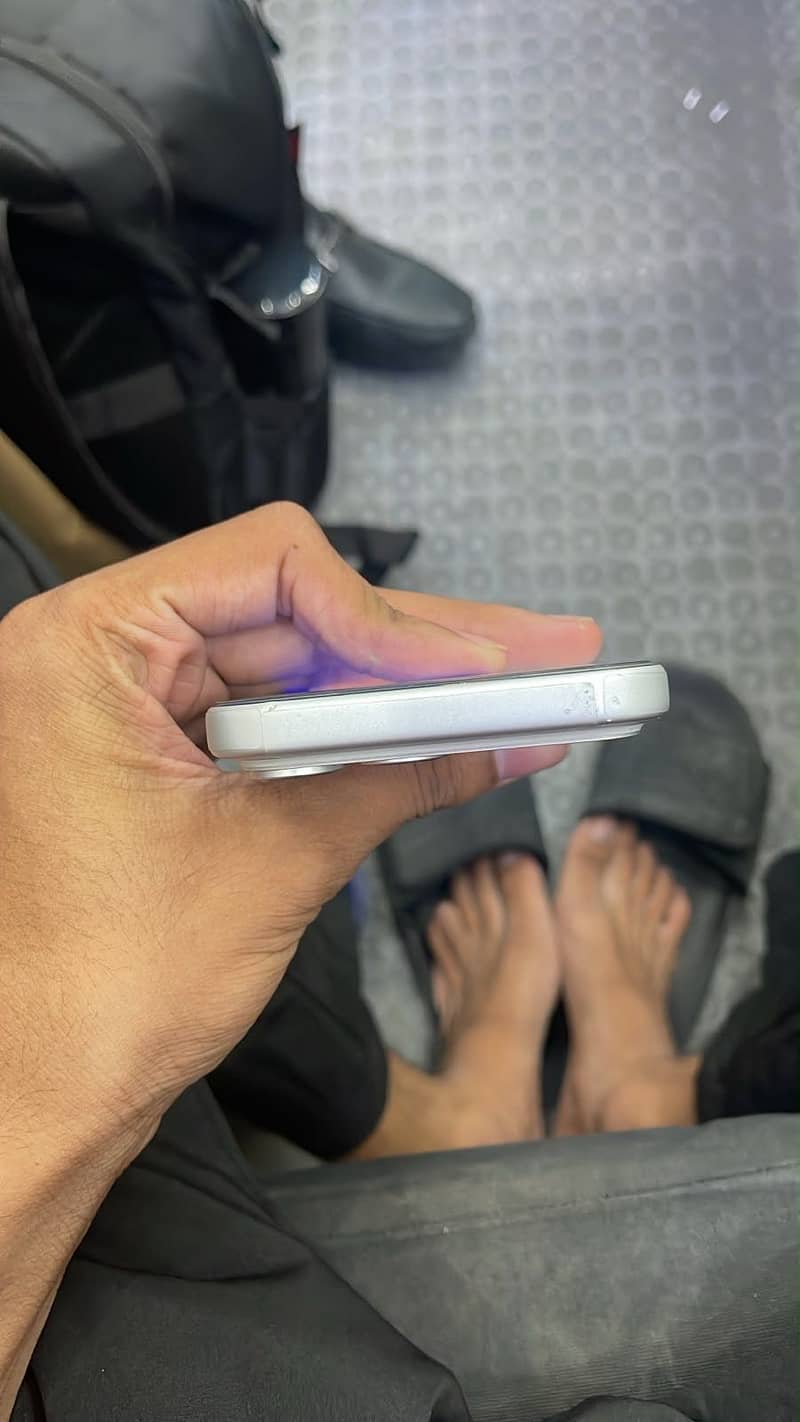 Apple iPhone 17 Pro Max 2