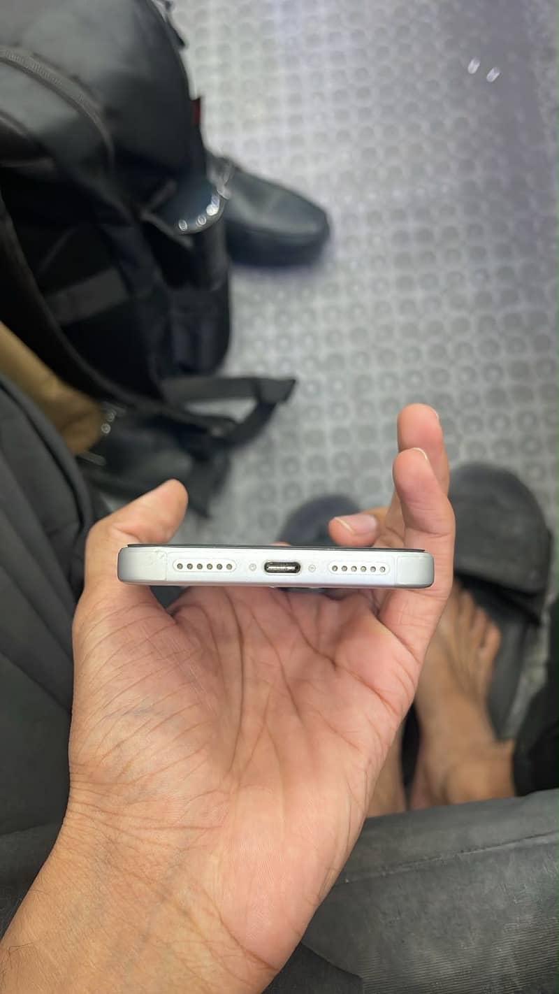 Apple iPhone 17 Pro Max 3