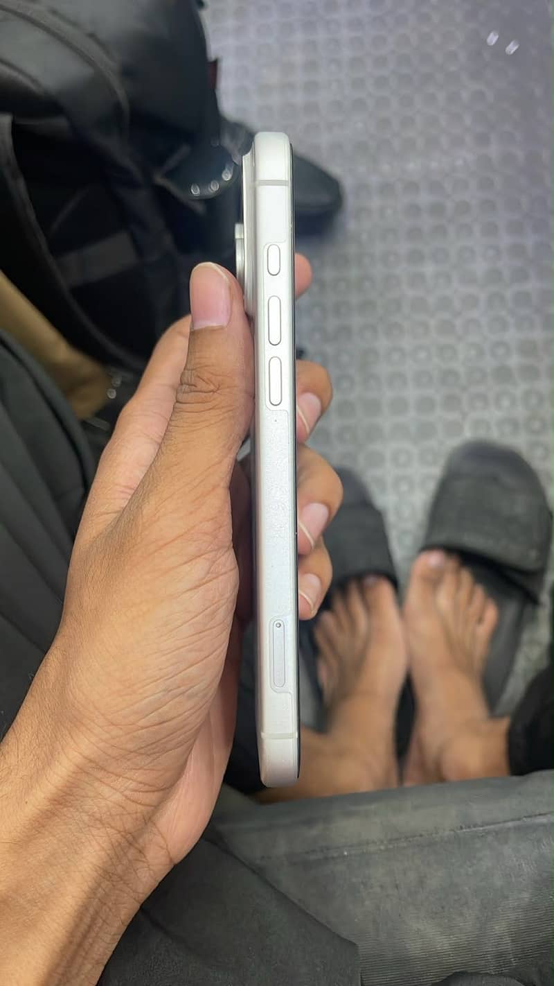Apple iPhone 17 Pro Max 4