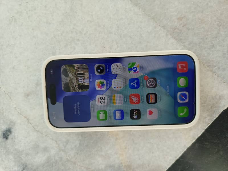 Apple iPhone 16 Pro 0