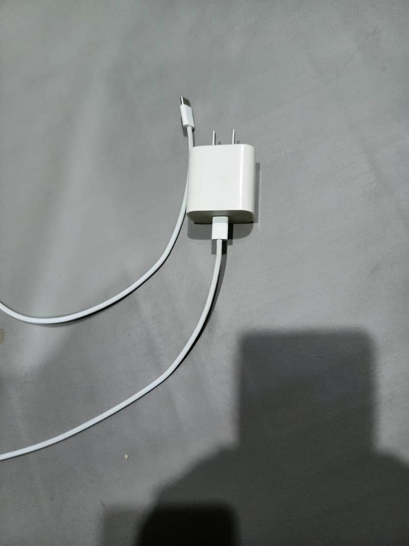 Apple iPhone 16 Pro 4