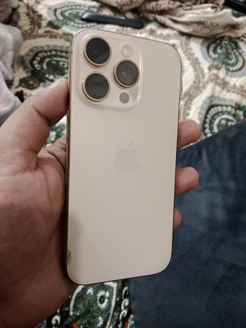 Apple iPhone 16 Pro 2