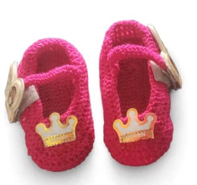 baby wool shoes available in 2 color