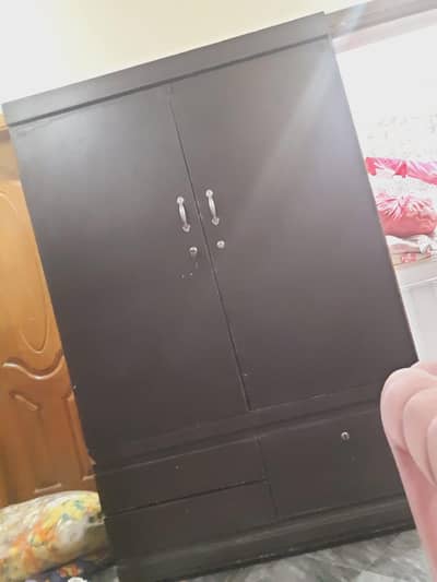 2 doors wardrobe for clothes