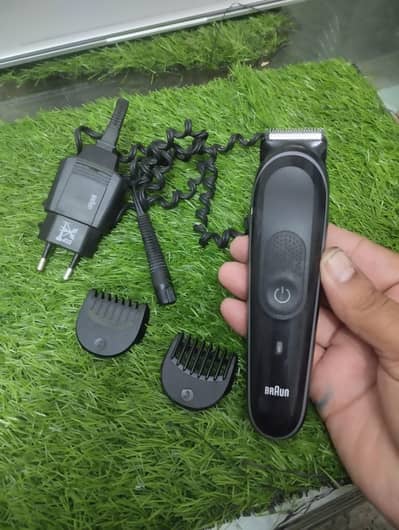 braun trimmer with clip size 2 and 3  and charger imported hai