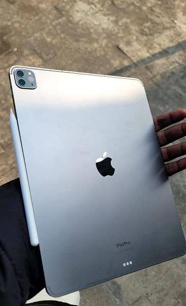 Apple iPad Pro M2 1