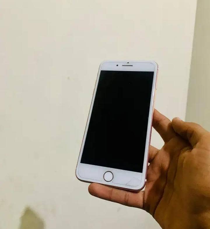 Apple iPhone 7 Plus 1