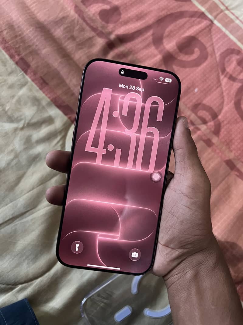 Apple iPhone 18 Pro Max 1