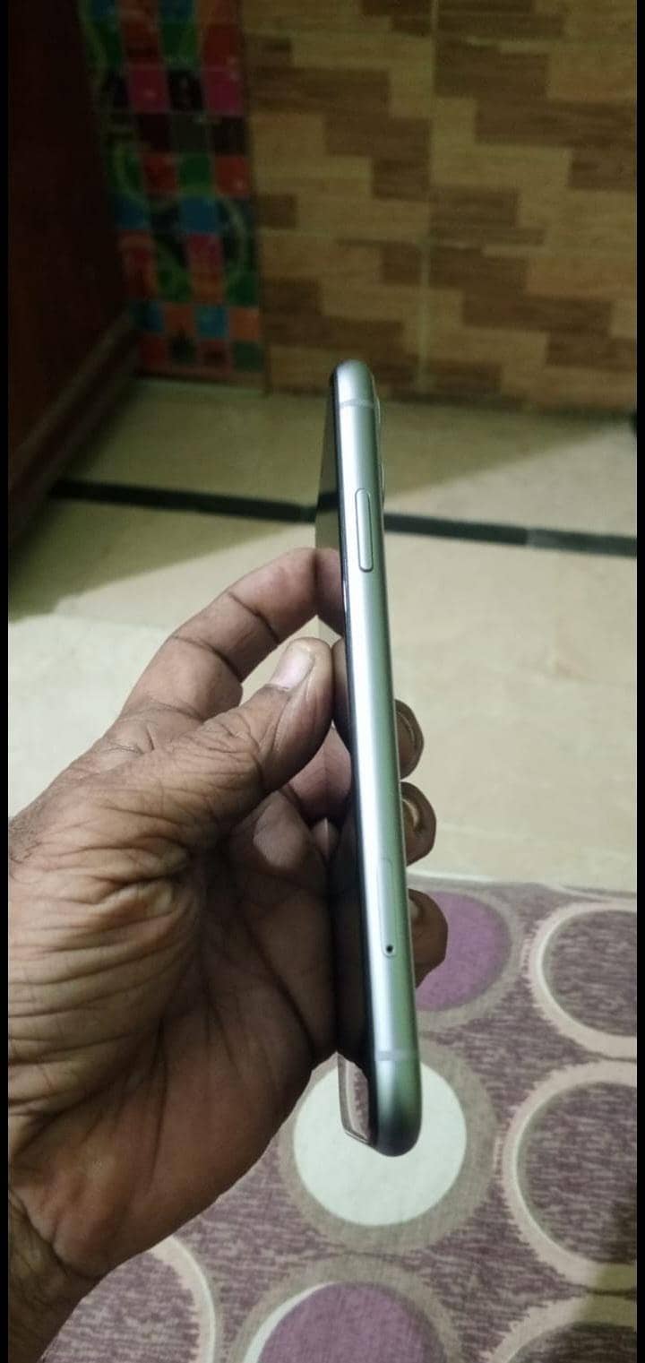 Apple iPhone 11 2