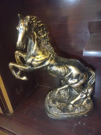 Horse showpiece