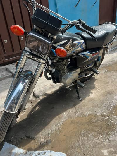 Honda CG125 2025