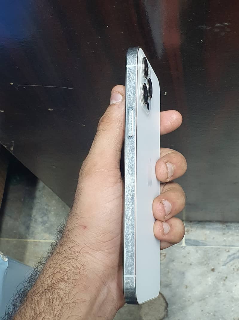 Apple iPhone 12 Pro Max 6