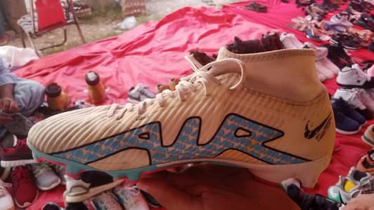 Football shoes for sale
