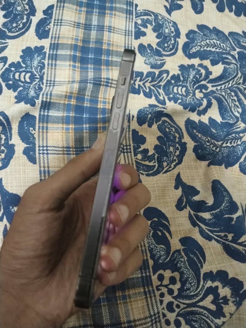Apple iPhone 14 Pro Max 3