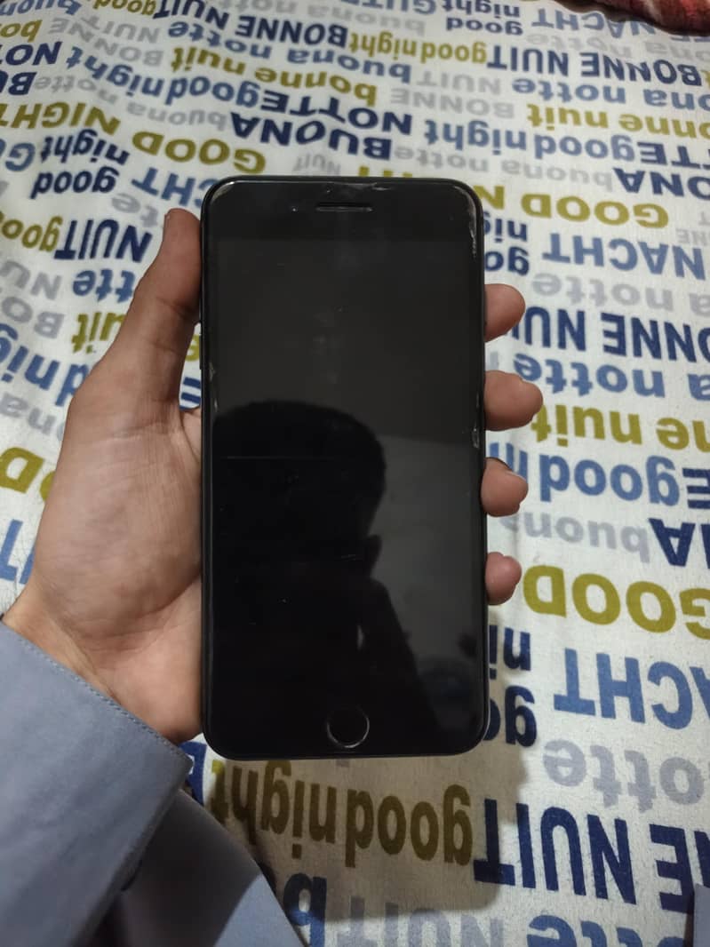 Apple iPhone 8 Plus 1