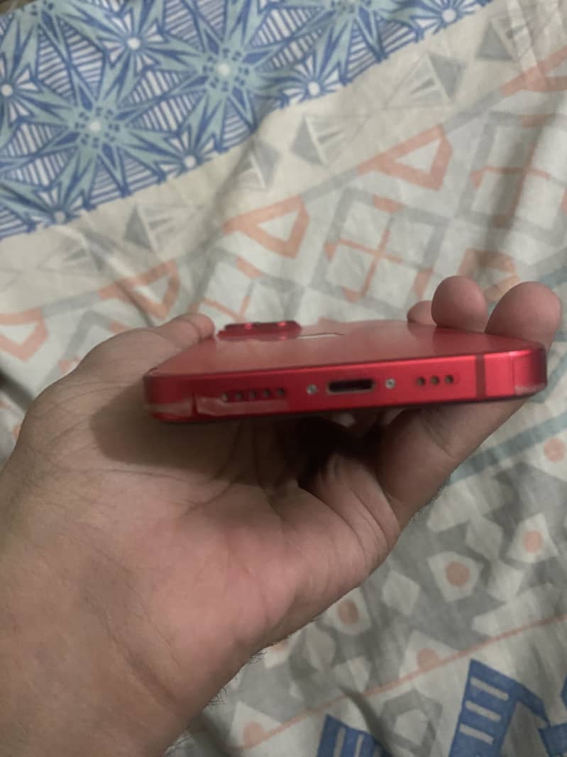 Apple iPhone 14 3