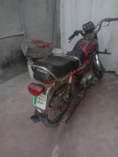 2019 modal ha ful ok ha koi falt nhi WhatsApp 03098818790