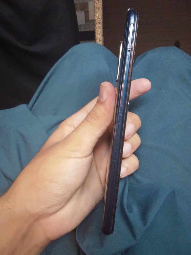 Vivo V21 1