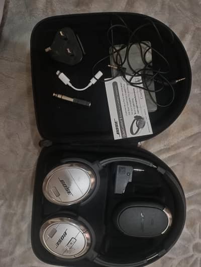 Bose quiet comfort 3 headphones with complete bag