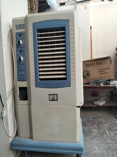 Universal blour air cooler