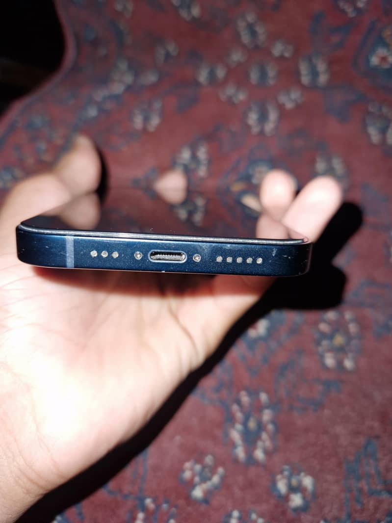 Apple iPhone 13 3