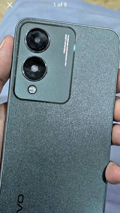 Vivo Y17s