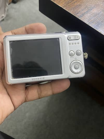 Fujifilm FinePix J30 Digital Camera – 12MP | 3x Optical Zoom