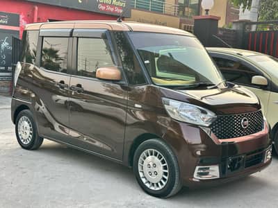 Nissan Dayz Roox Almost New Condition Top of the Line Variant