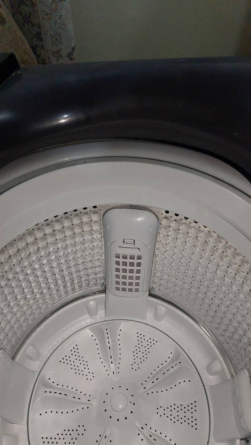 Haier fully automatic Washing machine 4