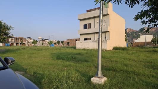 5 marla plot for Sale. A block Faisal Hills