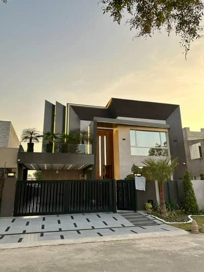 Luxury 1 Kanal 5-Bedroom Full House For Rent DHA Phase 7, Lahore