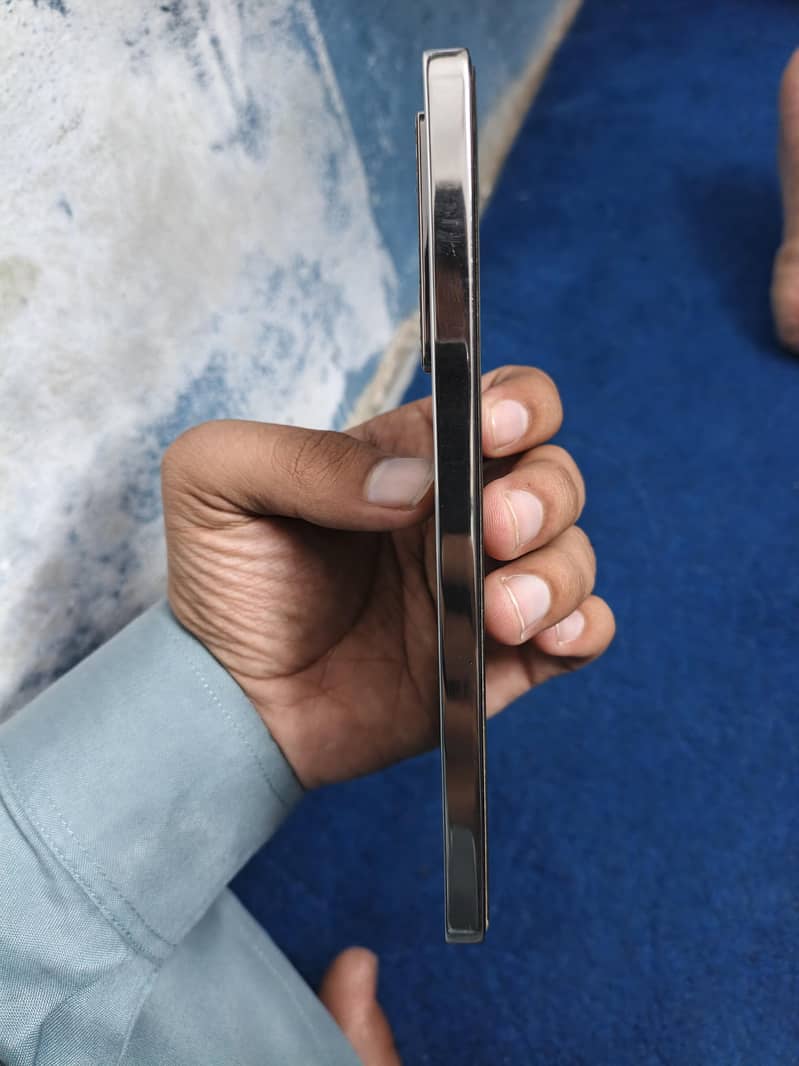 Infinix Note 40 Pro 5