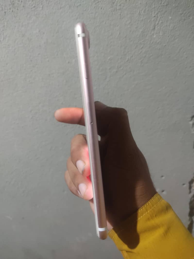 Apple iPhone 7 Plus 1