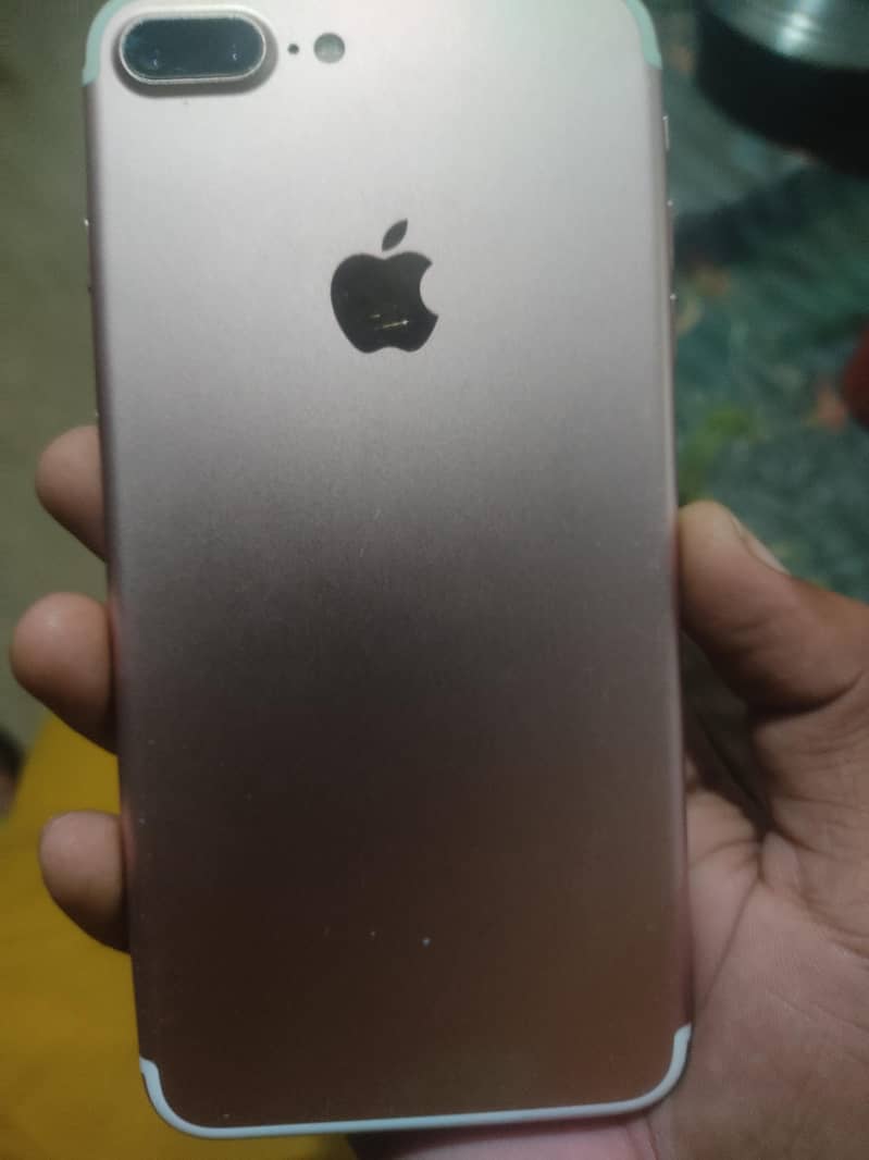 Apple iPhone 7 Plus 2