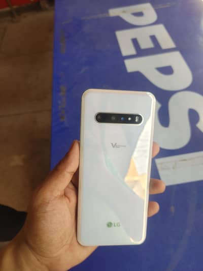 LG V60 ThinQ 8/128 — Lush Condition