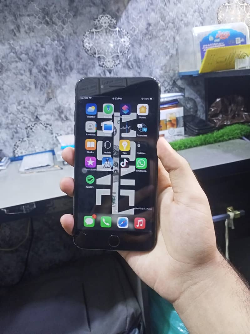 Apple iPhone 7 Plus 5