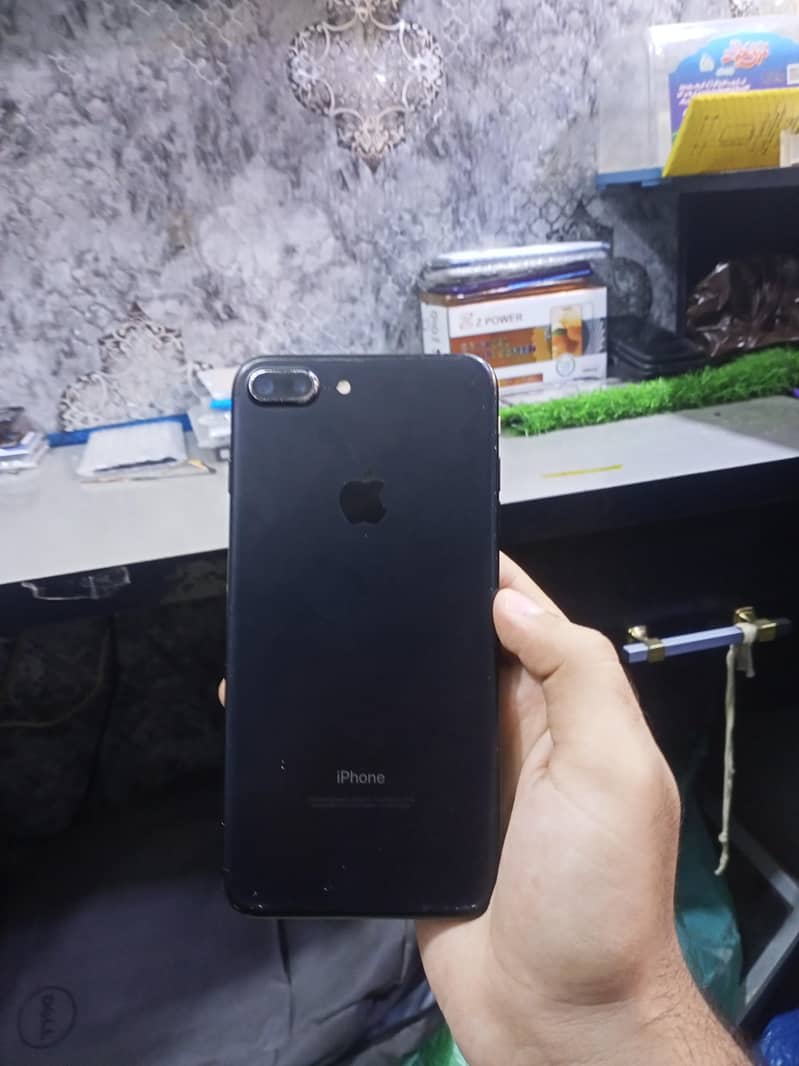 Apple iPhone 7 Plus 7