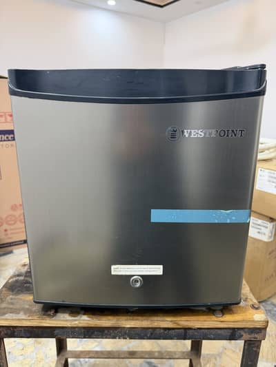 Mini Fridge WestPoint