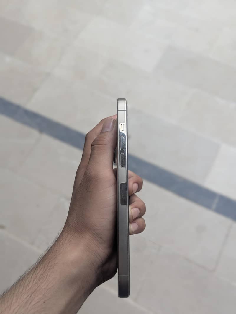 Apple iPhone 14 Pro Max 3