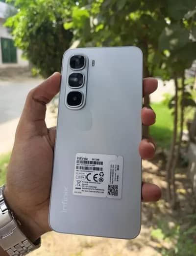 infinix hot 60i 6/128GB