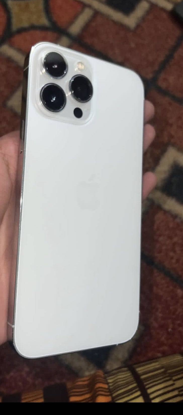 Apple iPhone 13 Pro Max 1